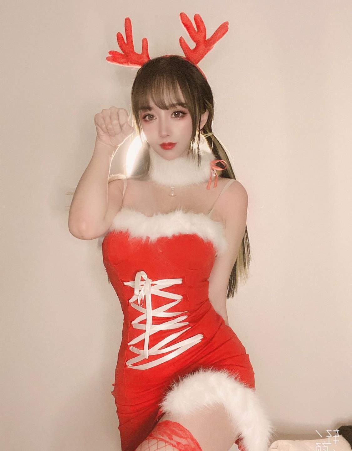 ��ɫ����