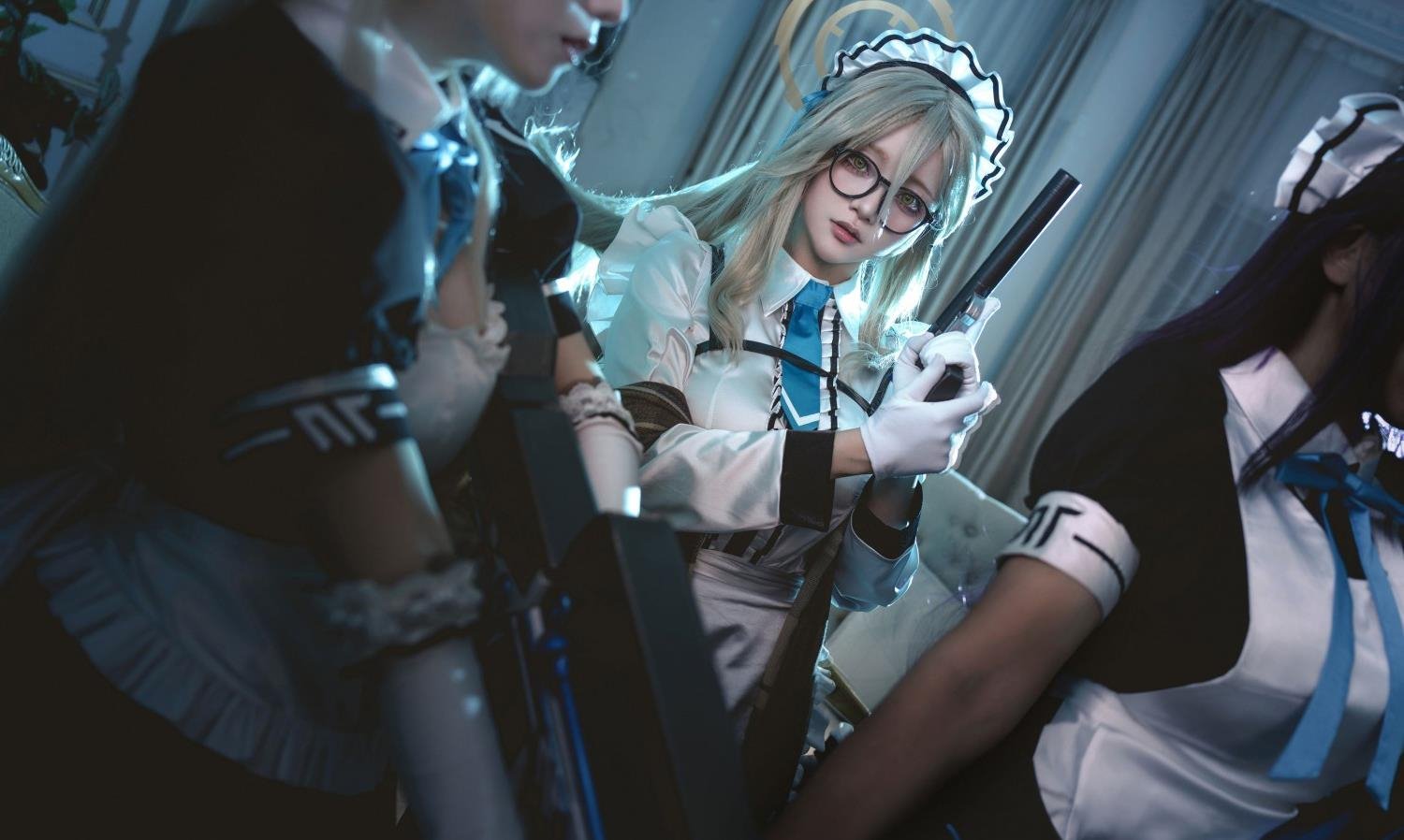 ��������