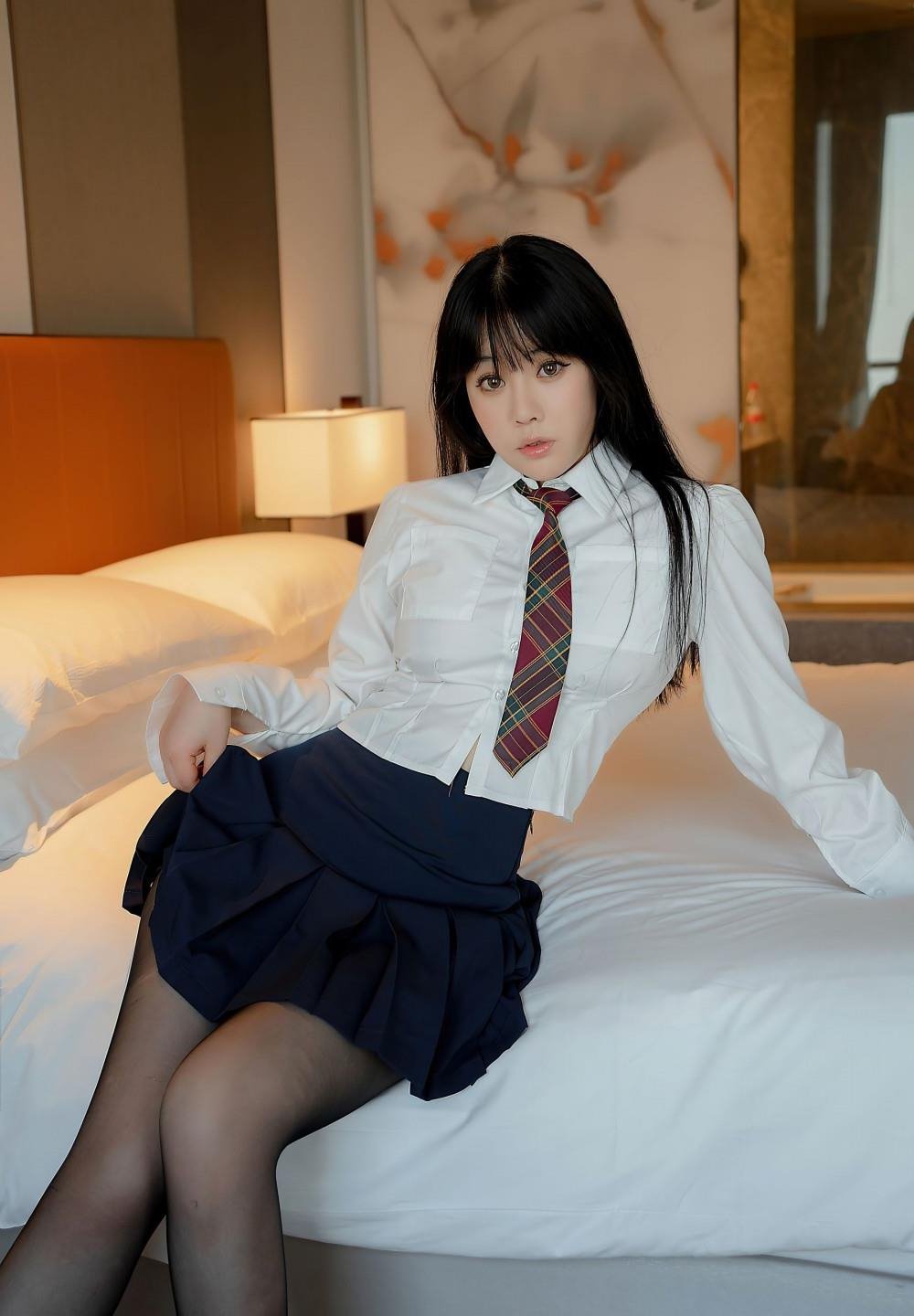 �������