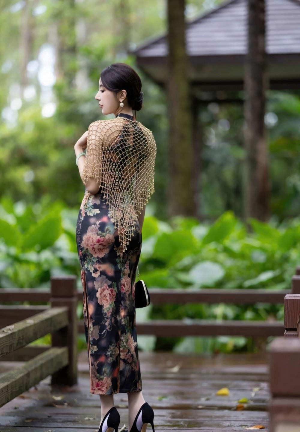 Ů����н�С˵