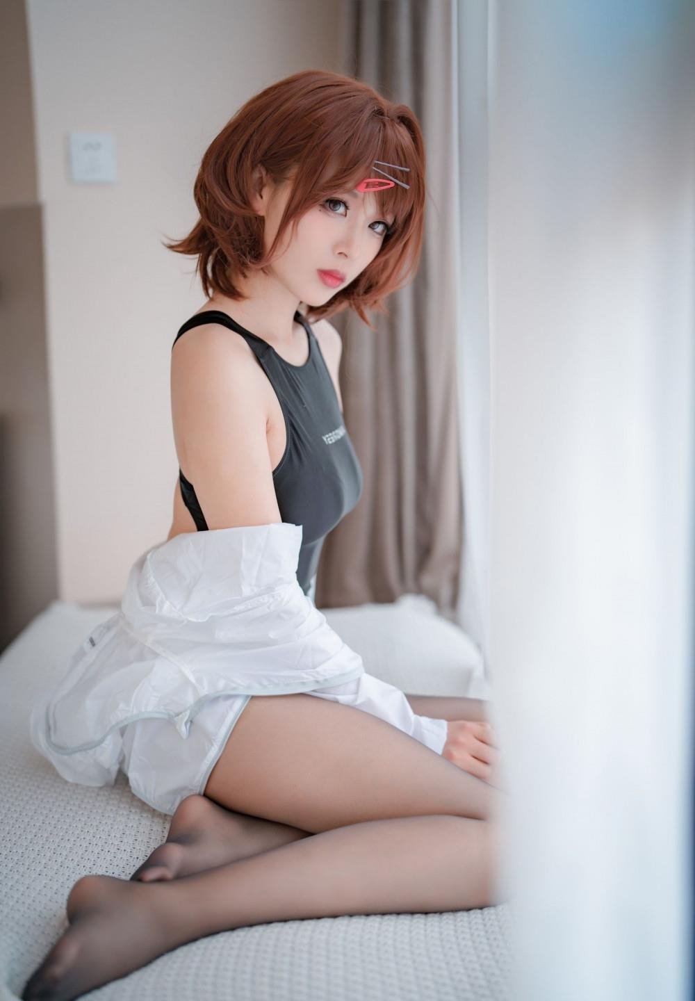 约翰尼 西蒙斯