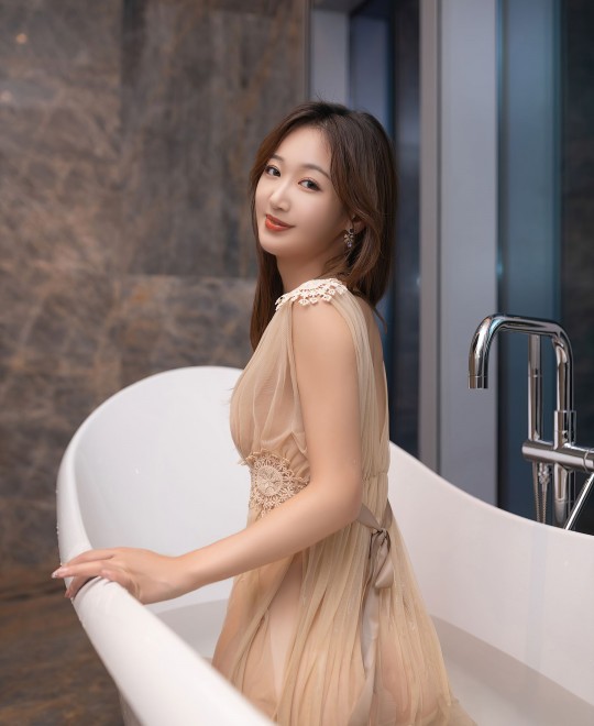 ��������!������վ